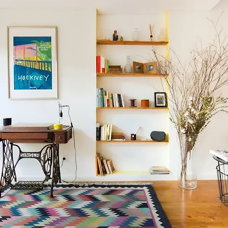 Campo Ourique Style Apartment *